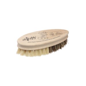 Brosse en bois avec poils naturels de la marque Marma, conçue pour nettoyer les légumes sans les abîmer. Zéro plastique, compostable en fin de vie | commercialisé par la boutique Tipi à Theux